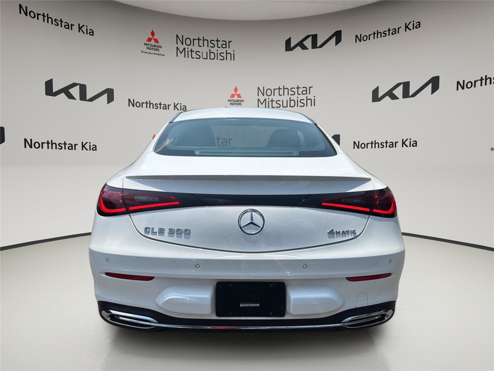 Used 2025 Mercedes-Benz CLE 300 4MATIC Coupe image 4