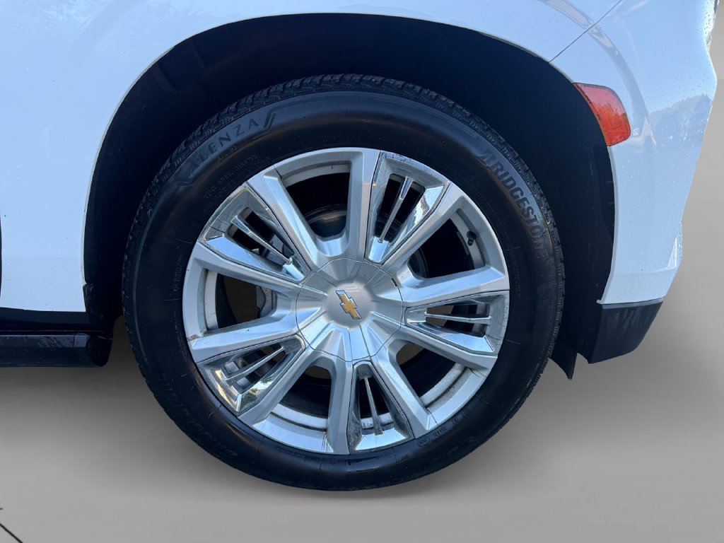 Certified 2024 Chevrolet Suburban High Country AWD/4WD image 9
