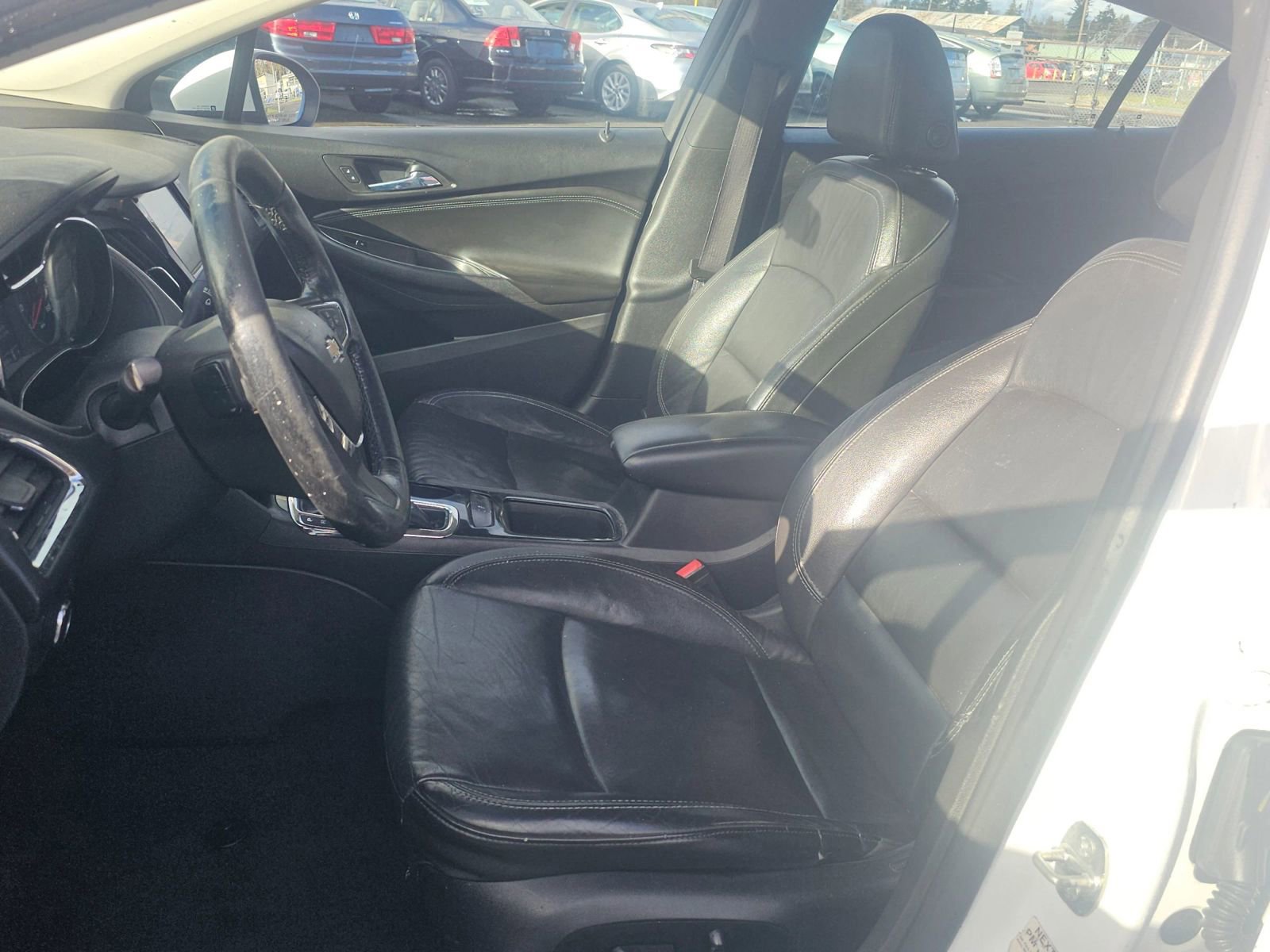 Used 2017 Chevrolet Cruze Premier image 9