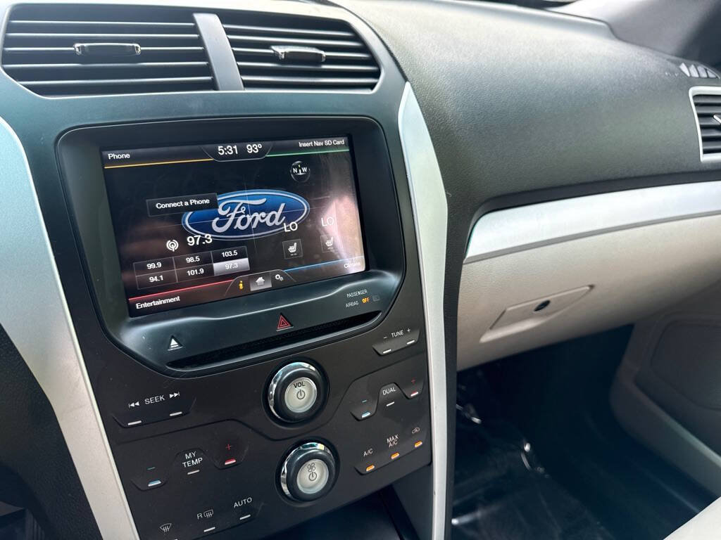 Used 2011 Ford Explorer XLT w/ 202A Rapid Spec Order Code AWD/4WD image 19