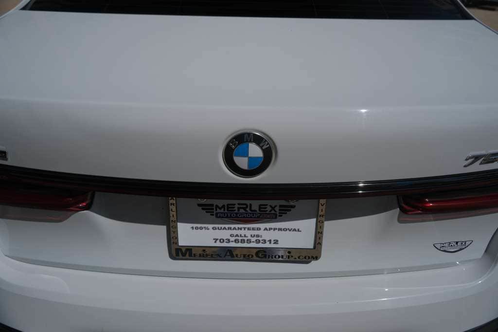 Used 2021 BMW 750i xDrive w/ M Sport Package image 9