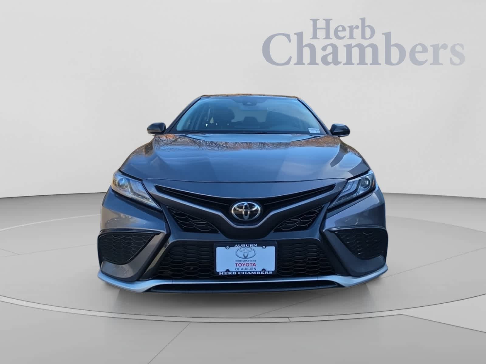 Used 2023 Toyota Camry XSE FWD image 2