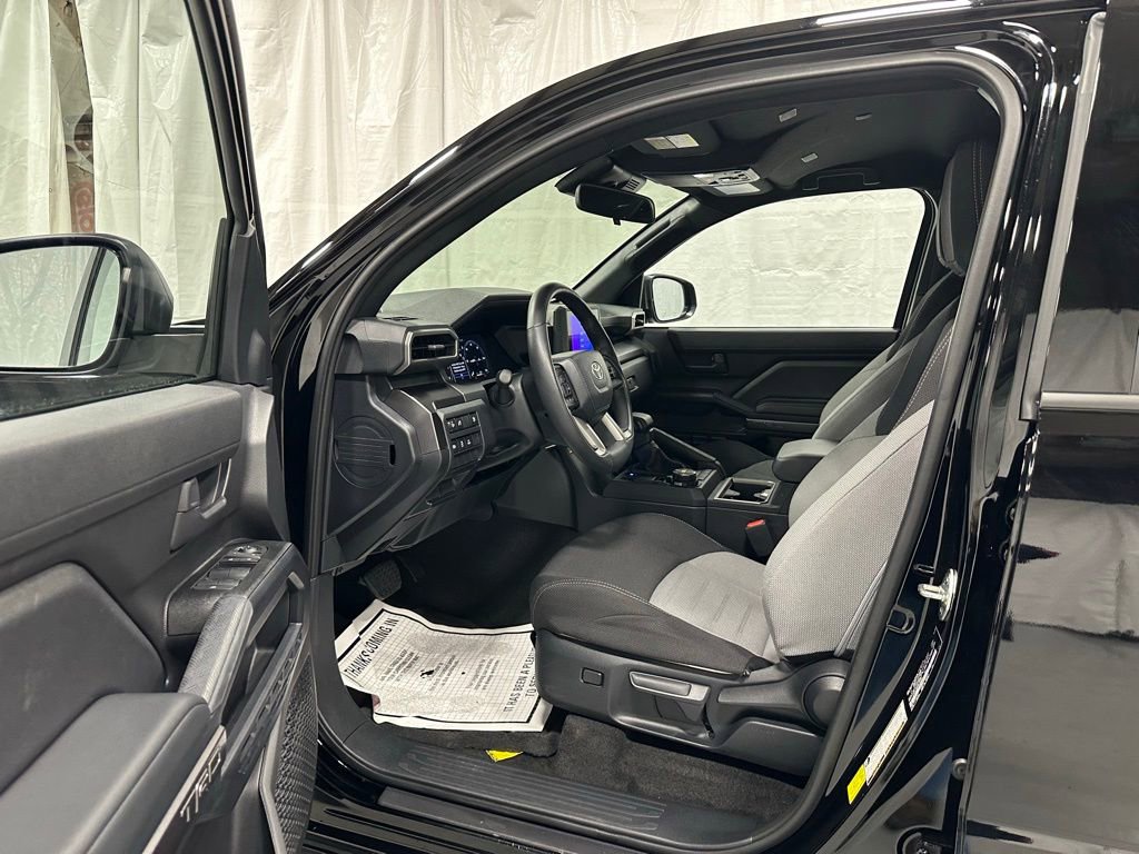 Used 2025 Toyota 4Runner TRD Off-Road image 10