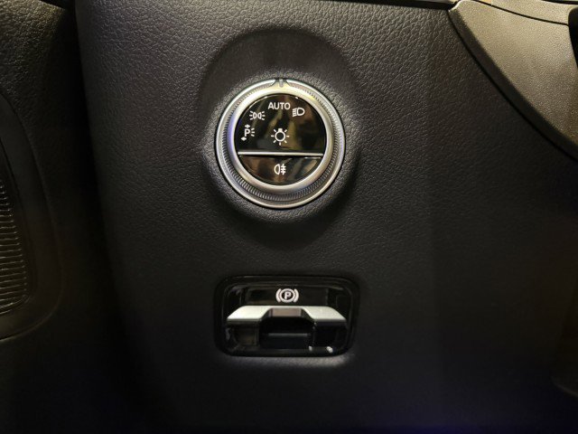 Certified 2025 Mercedes-Benz C 300 Sedan image 19