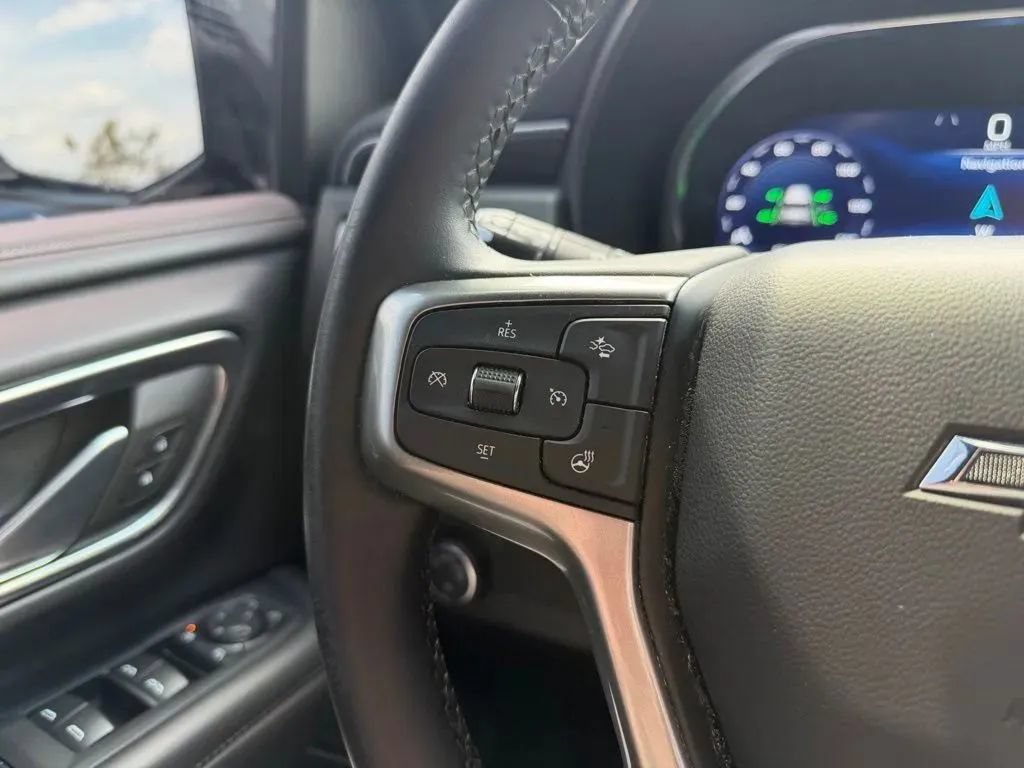 Used 2024 Chevrolet Tahoe Z71 w/ Luxury Package AWD/4WD image 16
