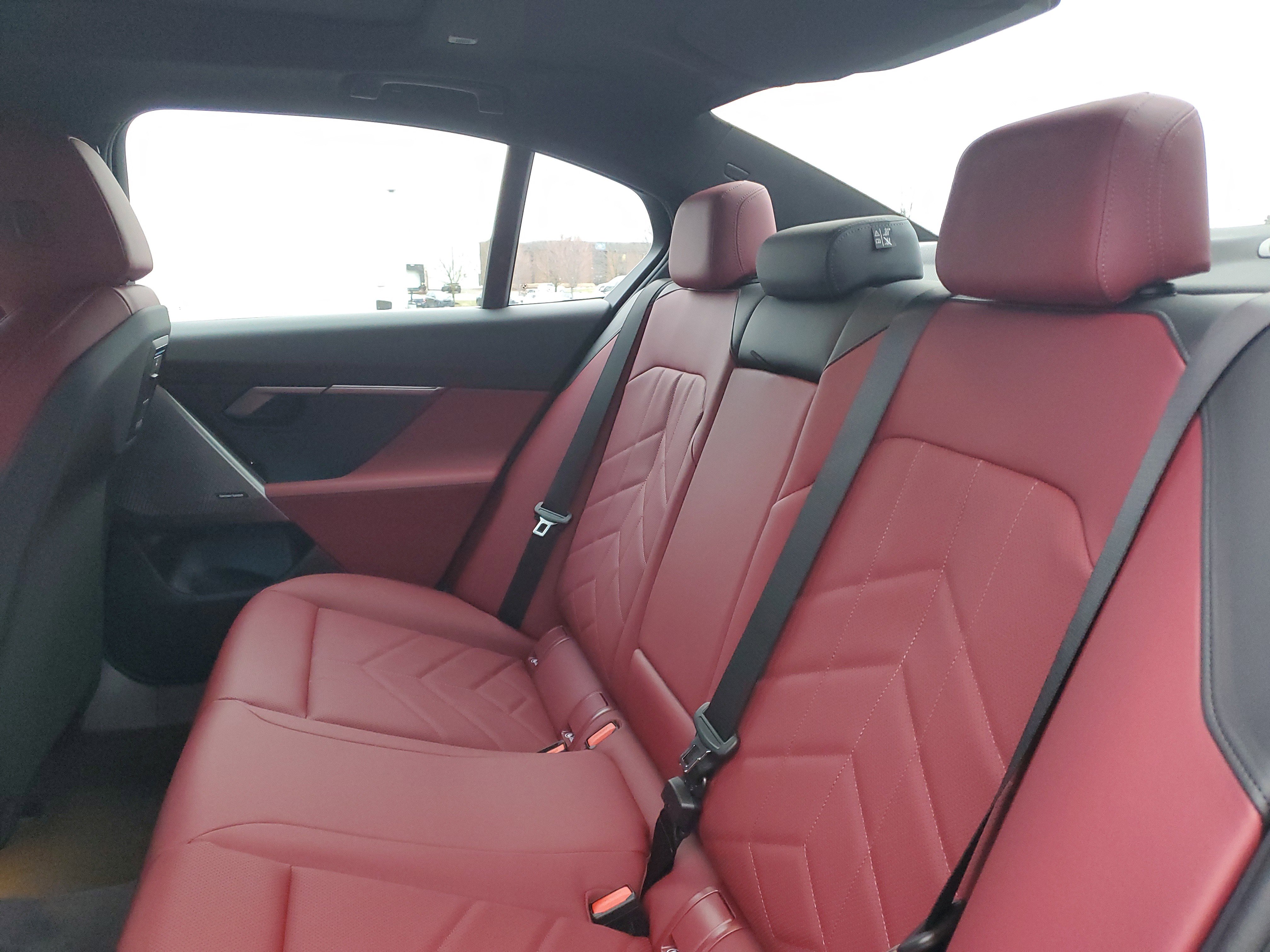 New 2026 BMW 530i xDrive w/ Premium Package image 24