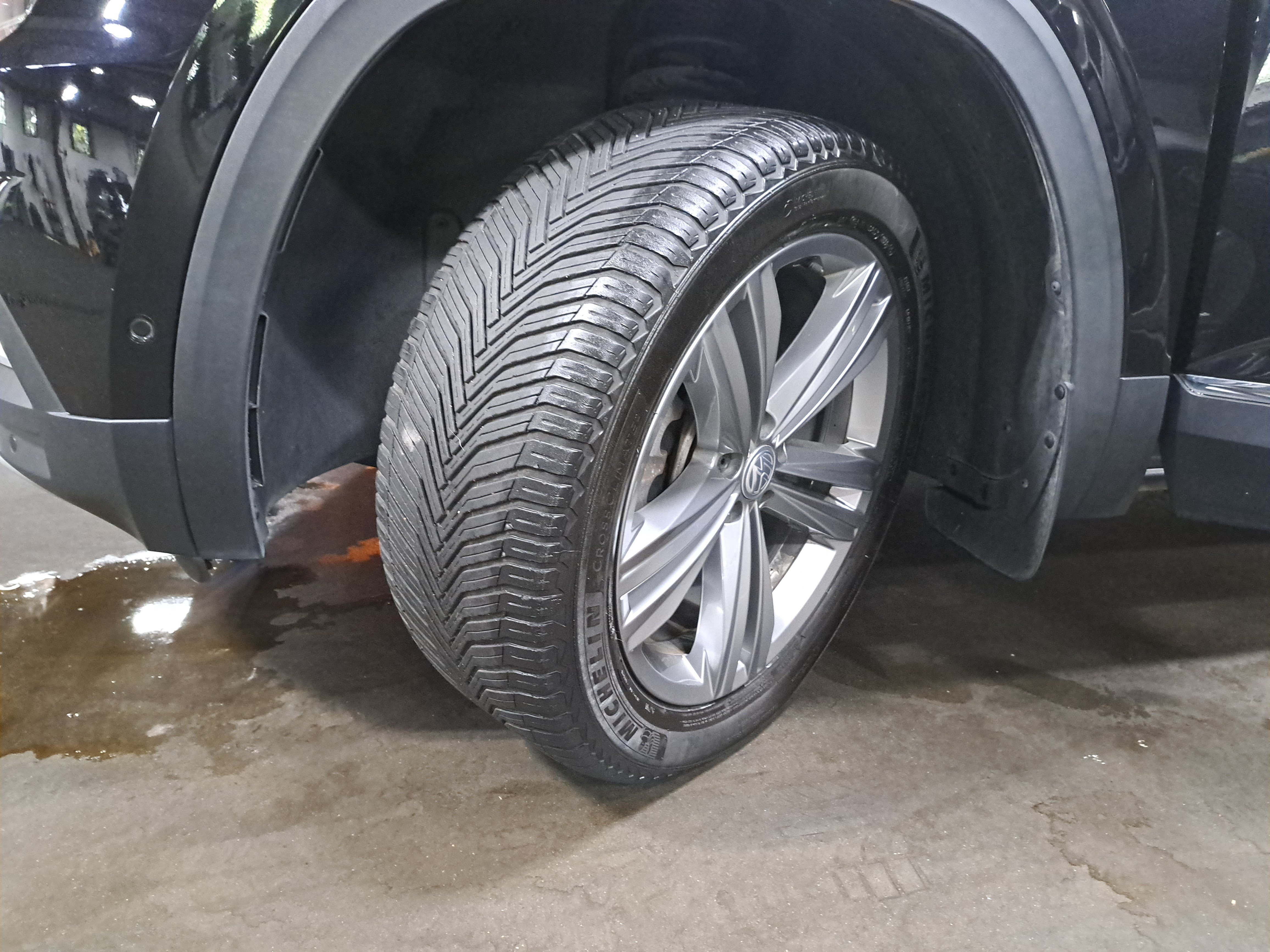 Used 2019 Volkswagen Atlas SEL Premium AWD/4WD image 33