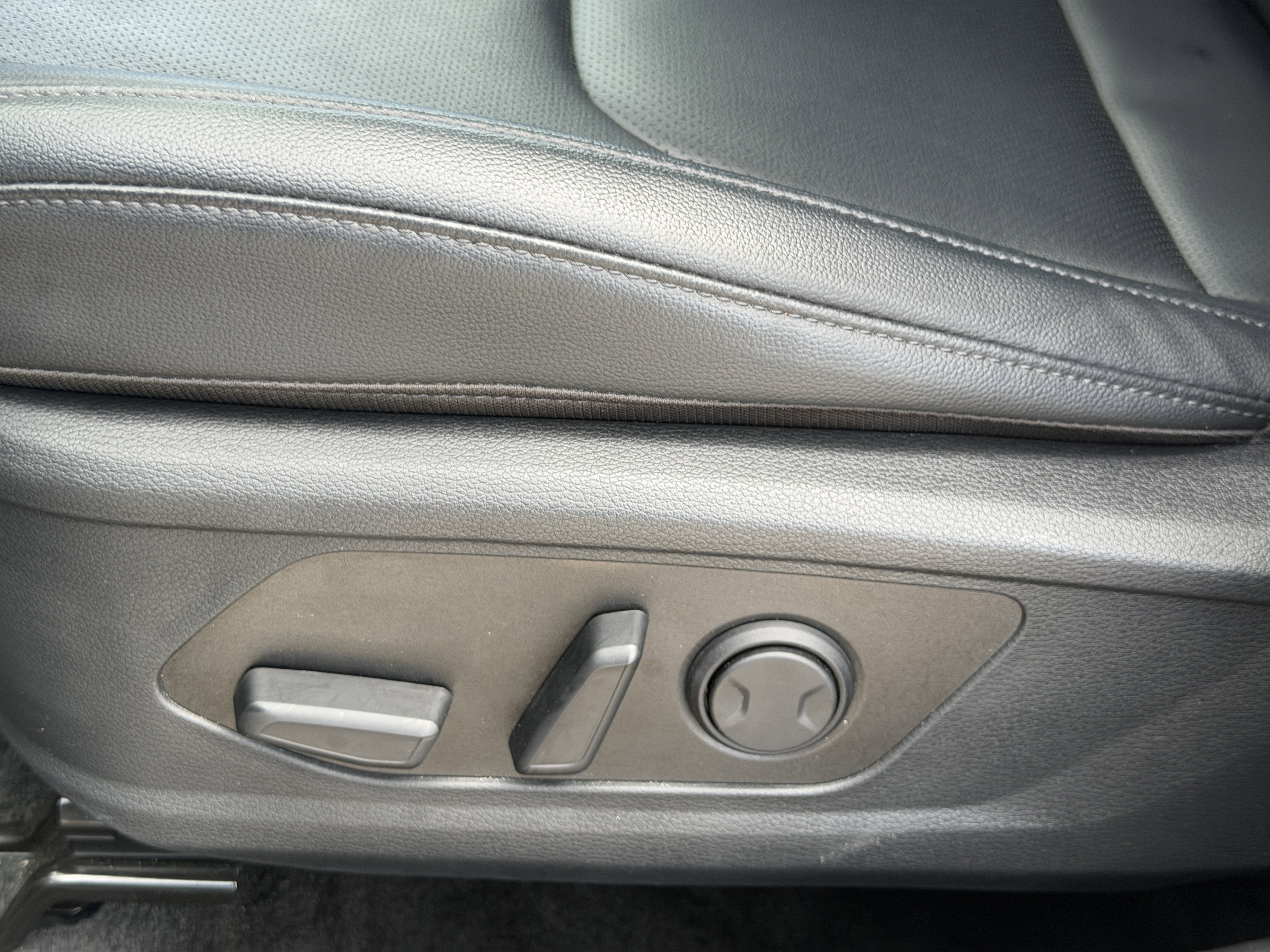 Certified 2024 Kia Sportage EX image 20