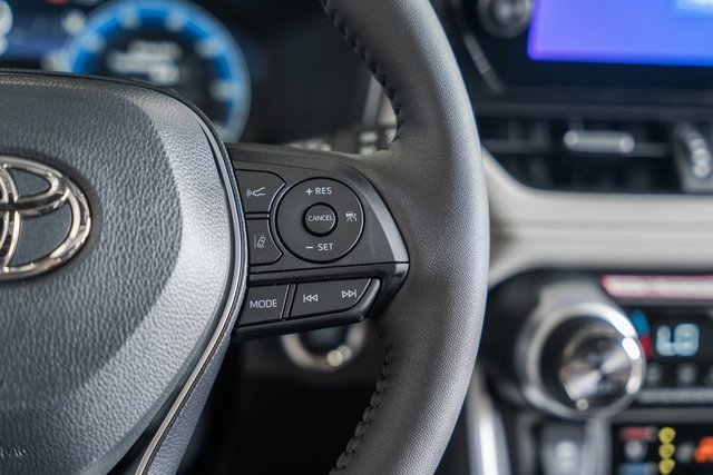 New 2025 Toyota RAV4 Limited image 32