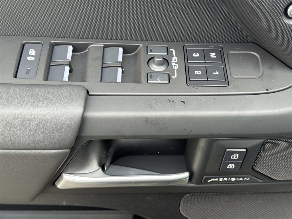 New 2026 Land Rover Defender 110 S image 27