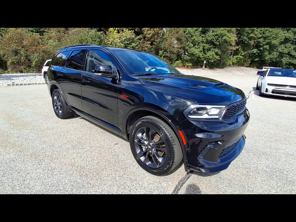 Used 2025 Dodge Durango GT AWD/4WD image 2
