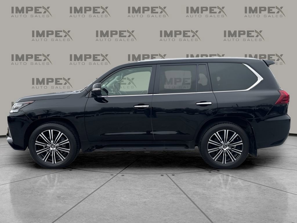 Used 2021 Lexus LX 570 4WD w/ Luxury Package image 2