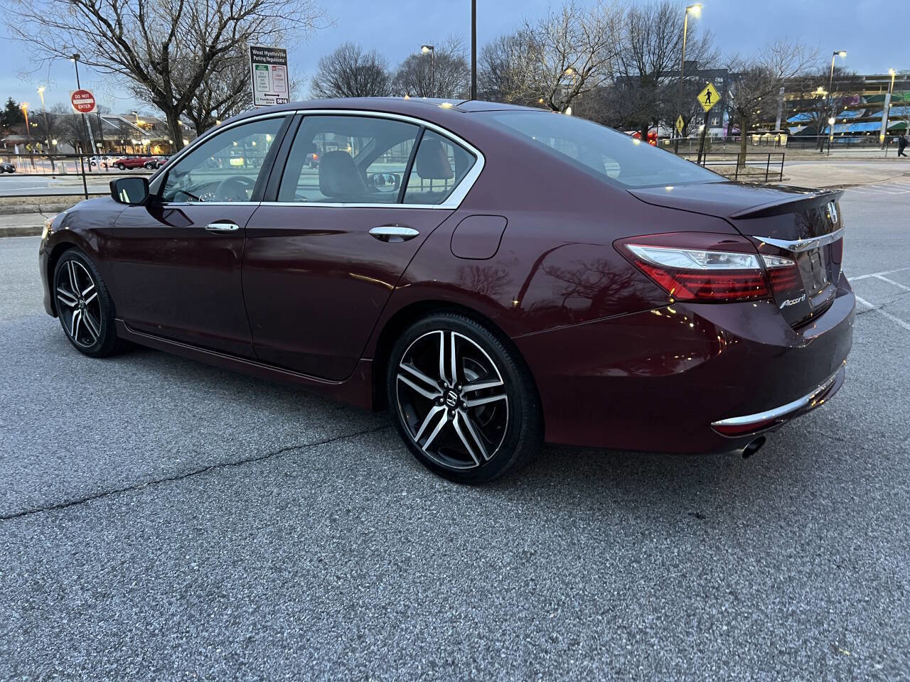Used 2016 Honda Accord Sport image 6