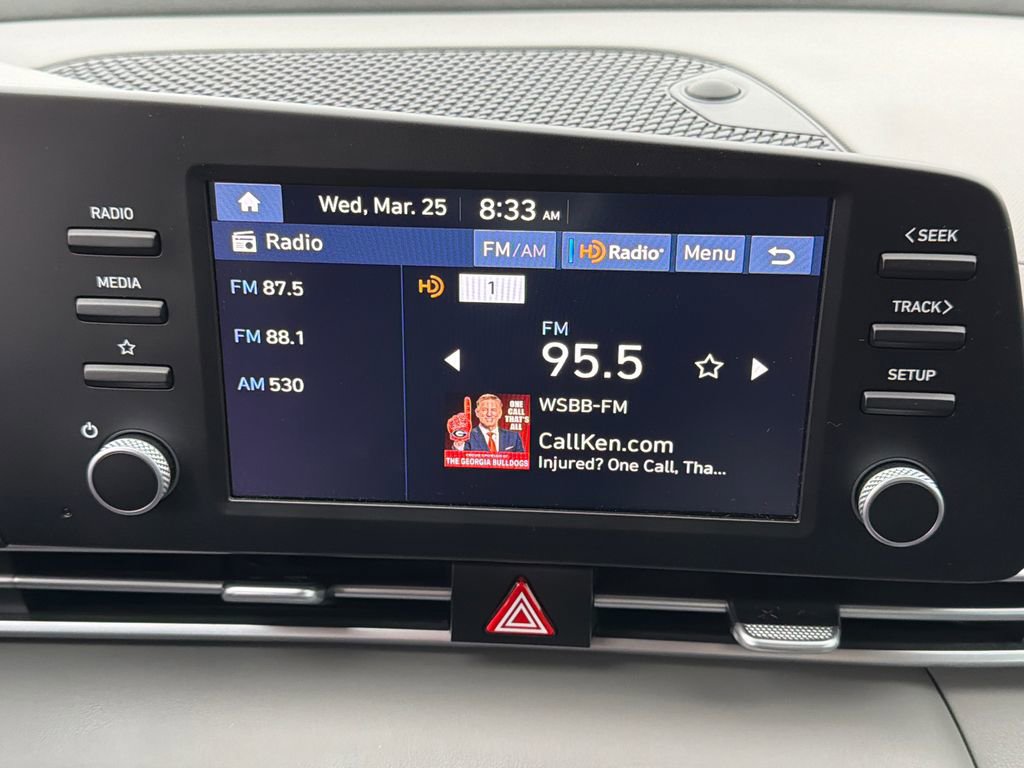 Used 2024 Hyundai Elantra SE image 28