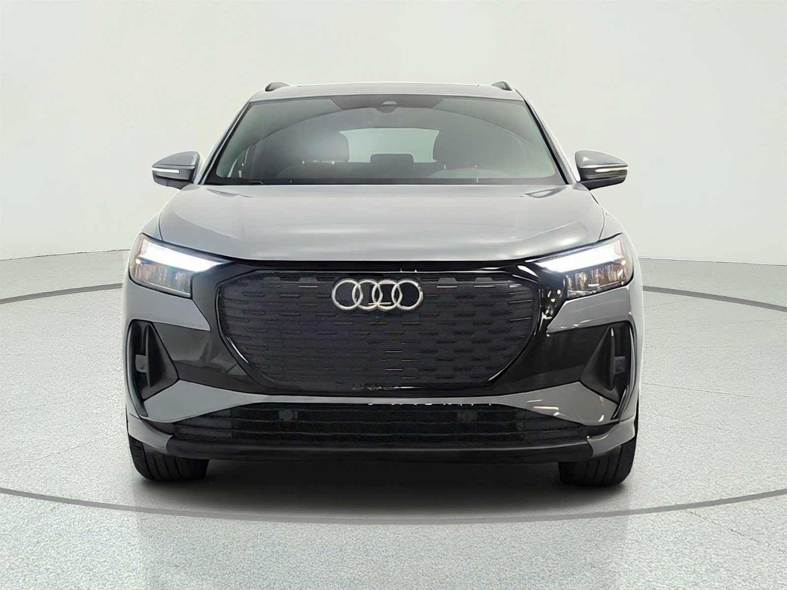Used 2025 Audi Q4 e-tron Premium Plus w/ Premium Plus AWD/4WD image 2