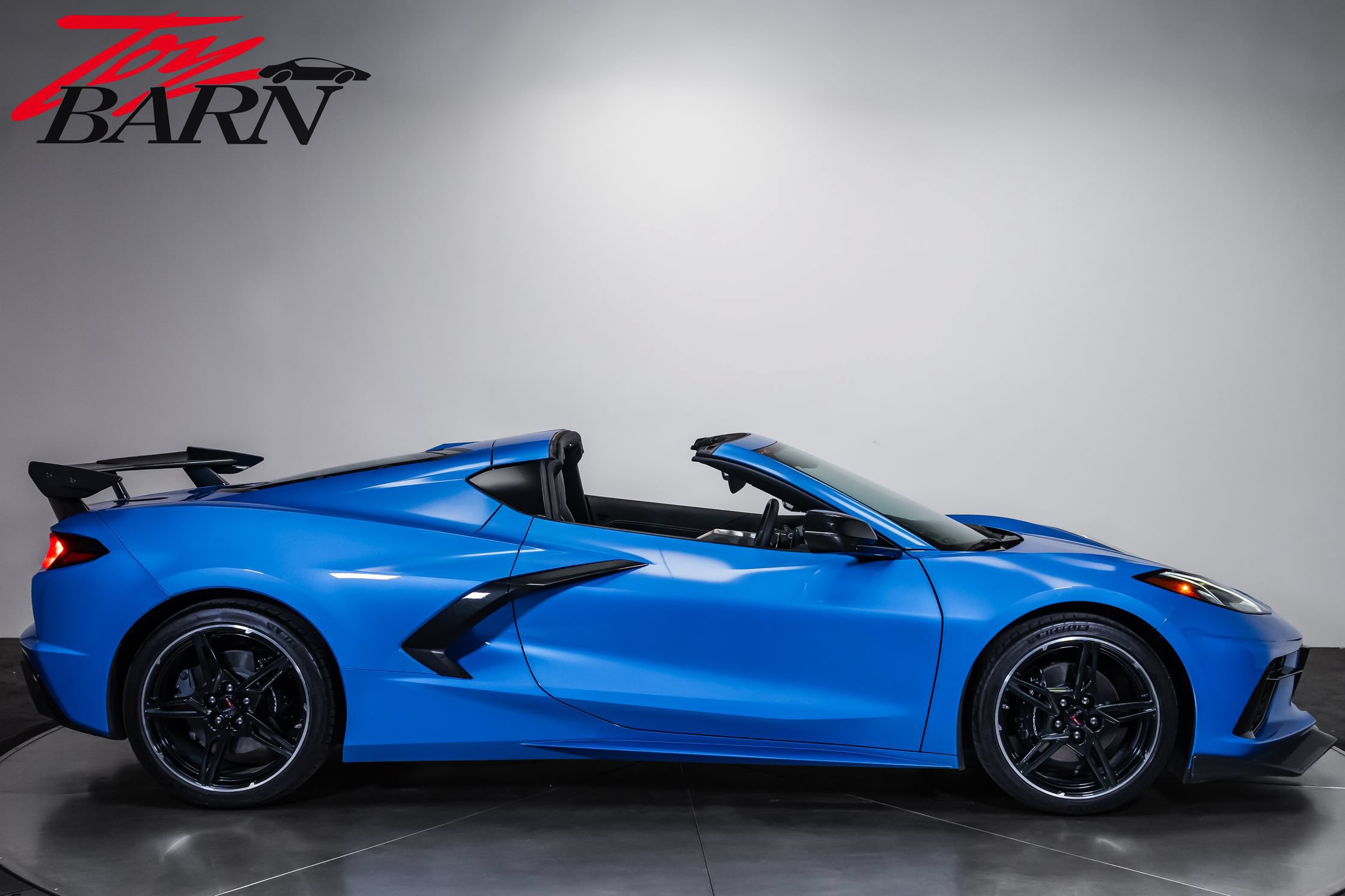 Used 2024 Chevrolet Corvette Stingray Preferred Cpe w/ Battery Protection Package RWD image 6