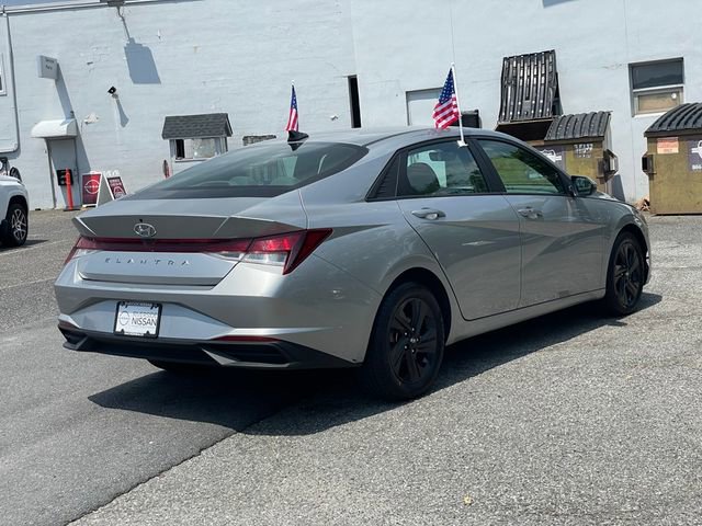 Used 2023 Hyundai Elantra SEL image 4