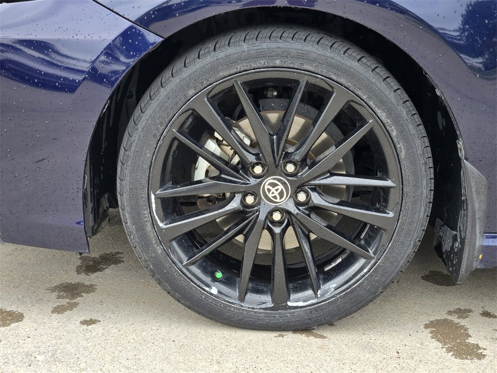 Used 2022 Toyota Camry XSE image 18