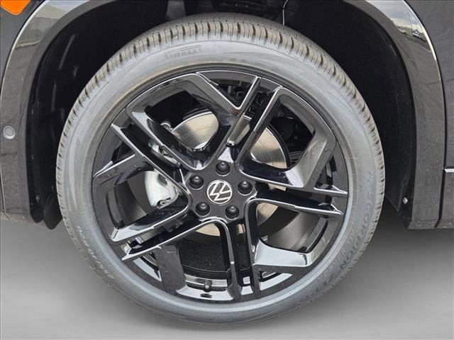 New 2026 Volkswagen Tiguan SE R-Line image 10
