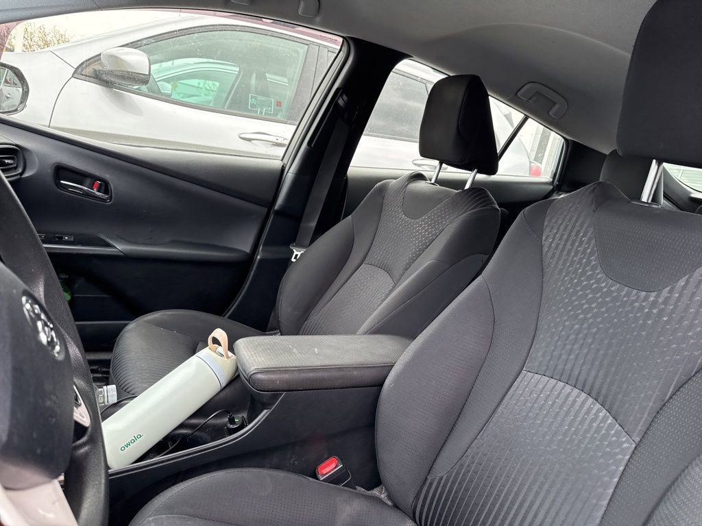 Used 2018 Toyota Prius Two w/ Prius Two Safety Plus Package FWD image 16