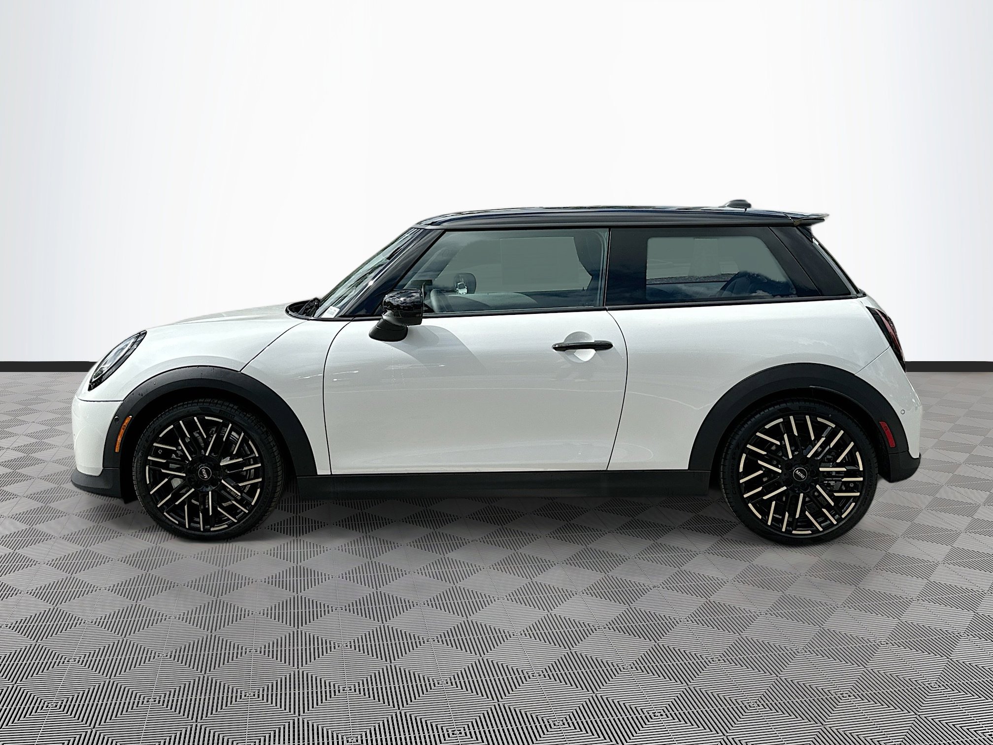 New 2025 MINI Cooper S image 4