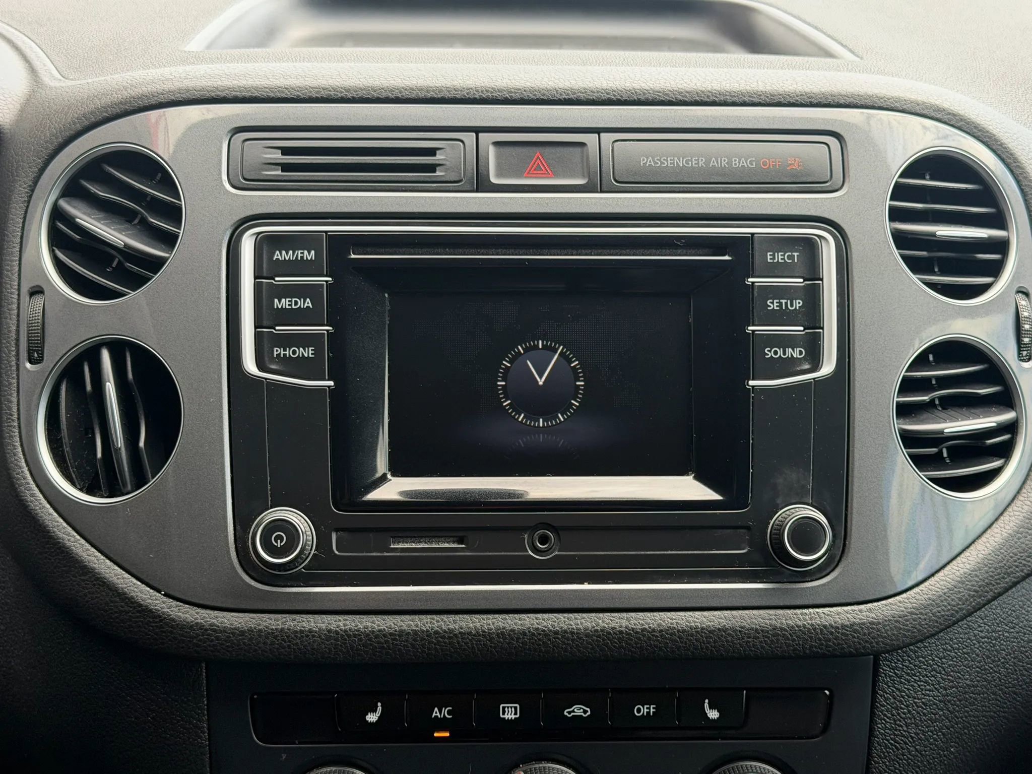 Used 2016 Volkswagen Tiguan S FWD image 16