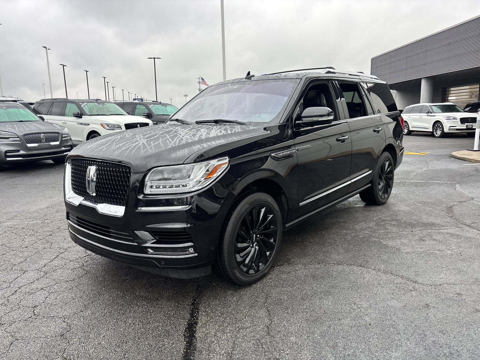 Used 2020 Lincoln Navigator Reserve w/ Equipment Group 208A Reserve image 3