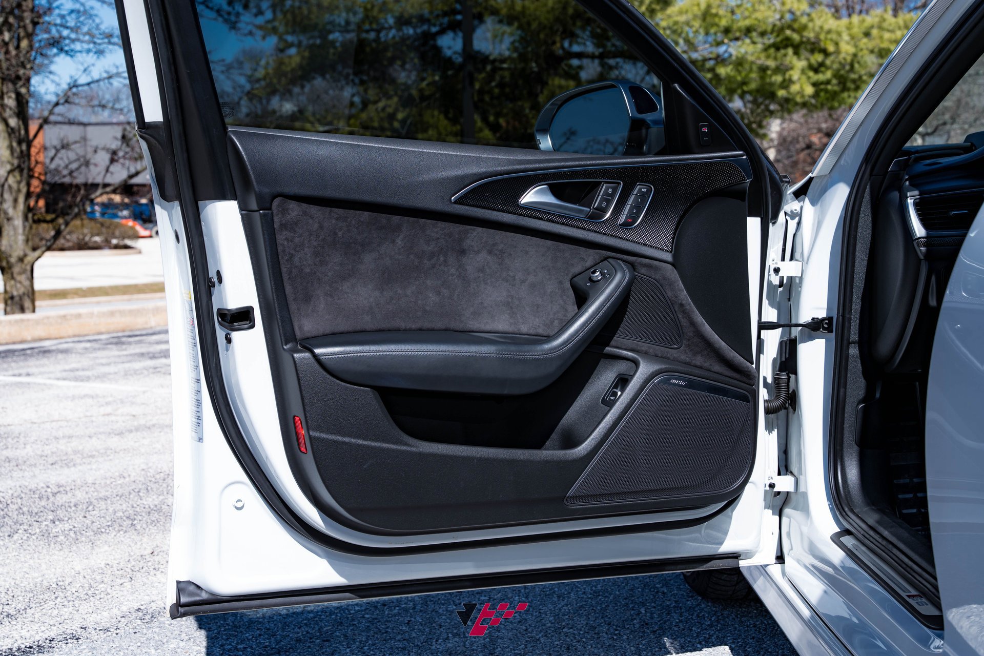 Used 2016 Audi S6 Prestige w/ Prestige Package image 40