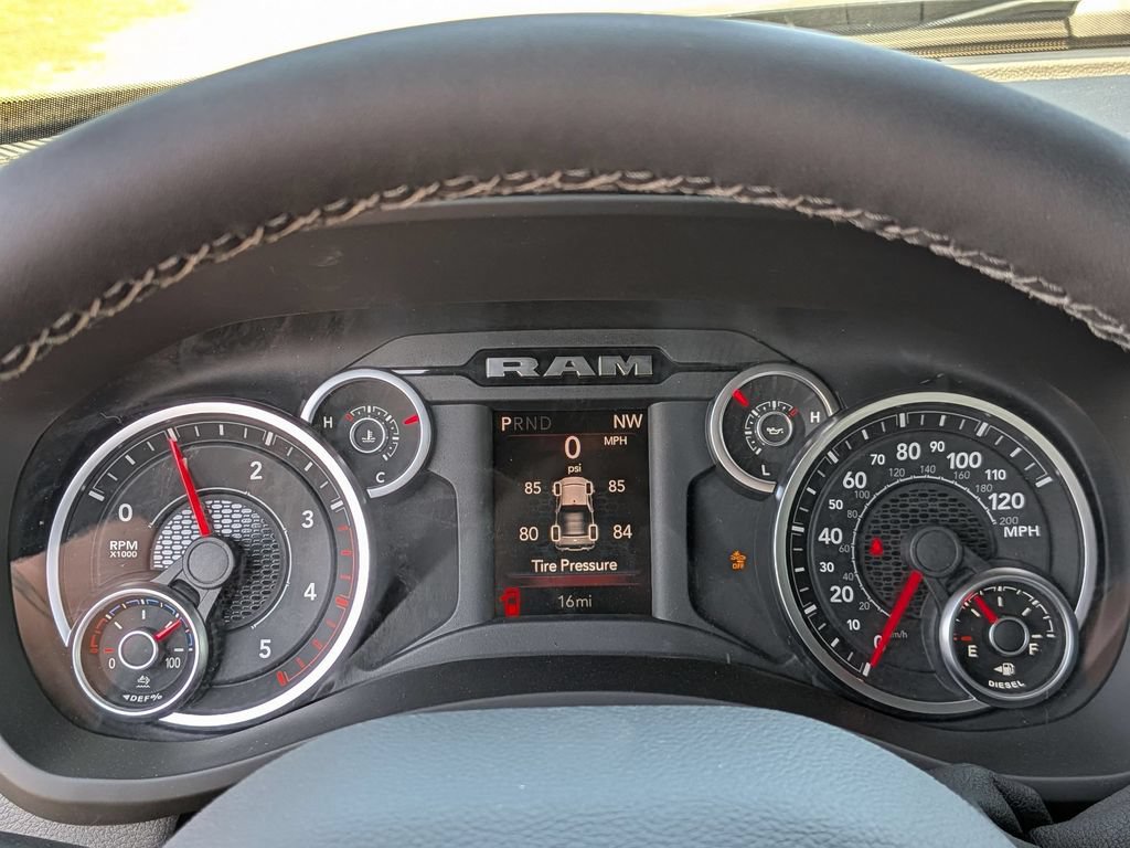 New 2026 RAM 2500 Big Horn AWD/4WD image 17