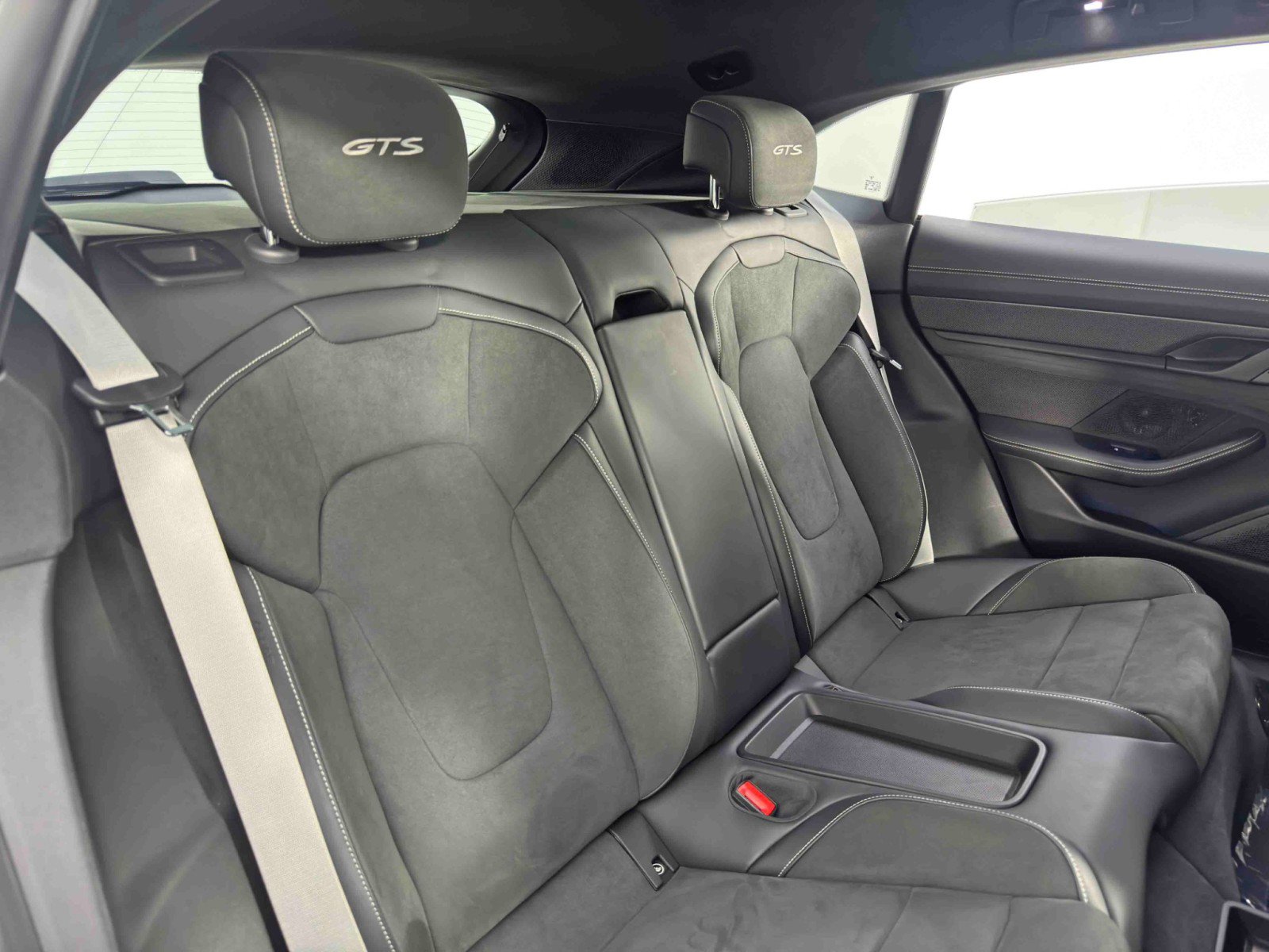 Used 2023 Porsche Taycan GTS AWD/4WD image 41