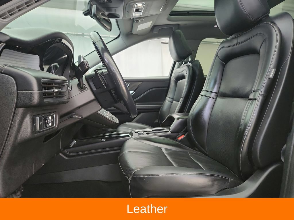 Used 2022 Lincoln Corsair AWD w/ Premium Package image 11