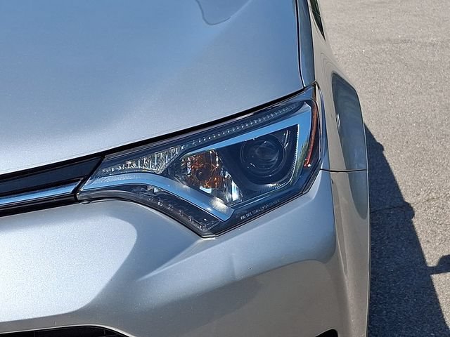 Used 2016 Toyota RAV4 XLE FWD image 11