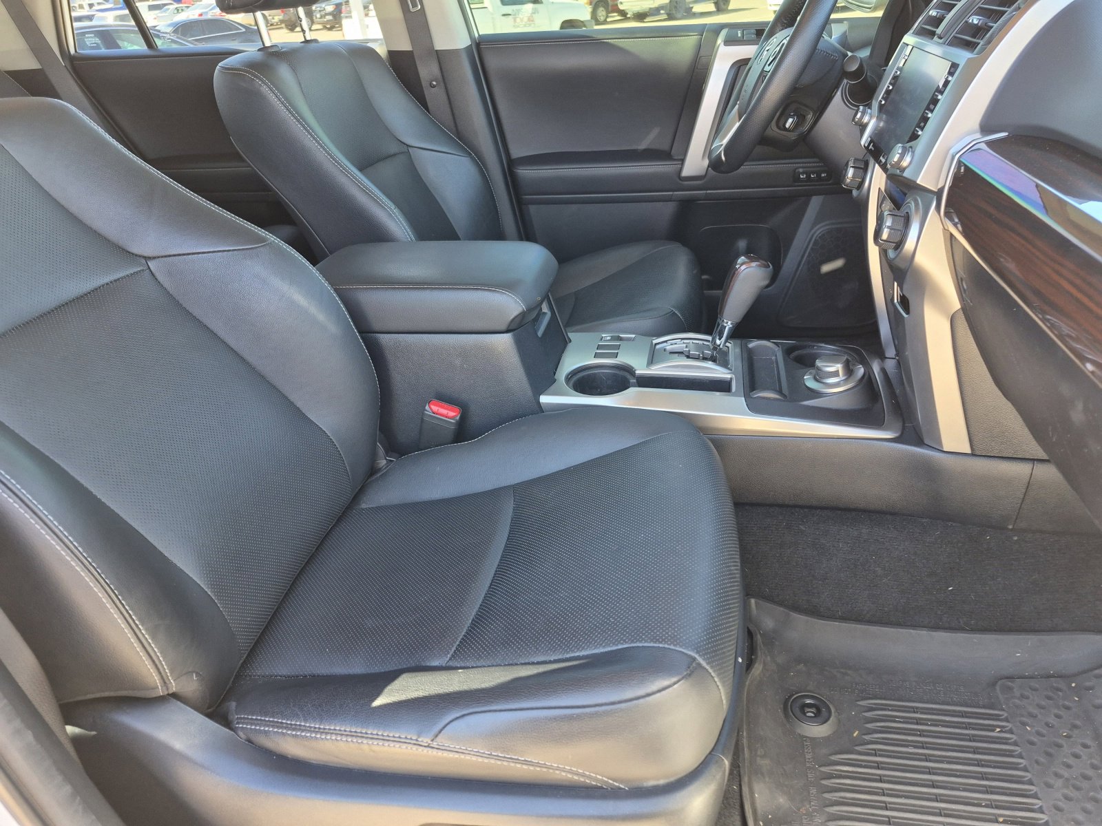 Used 2024 Toyota 4Runner Limited image 23