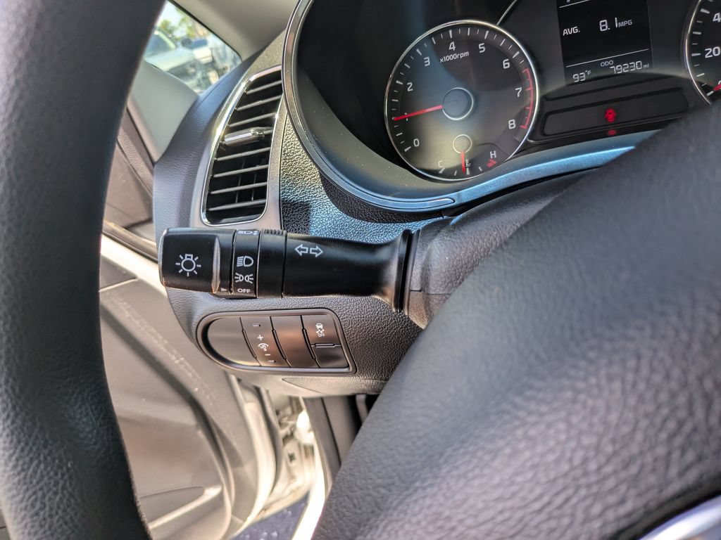 Used 2017 Kia Forte LX FWD image 31