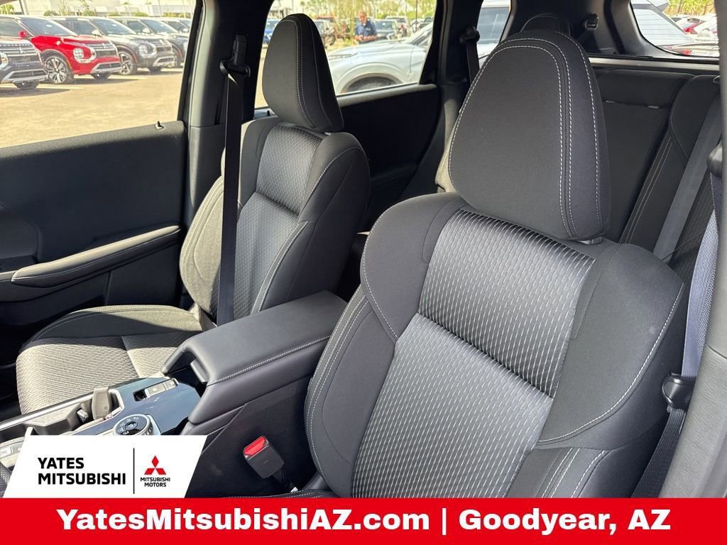 New 2026 Mitsubishi Outlander ES FWD image 8