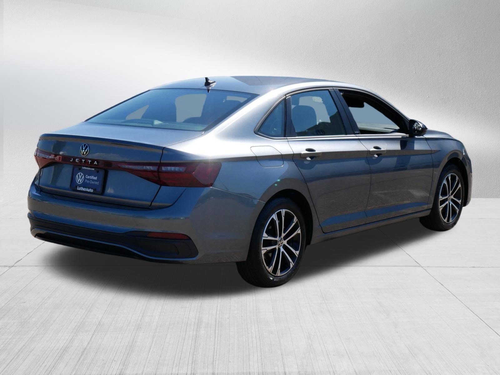 Certified 2025 Volkswagen Jetta Sport FWD image 7