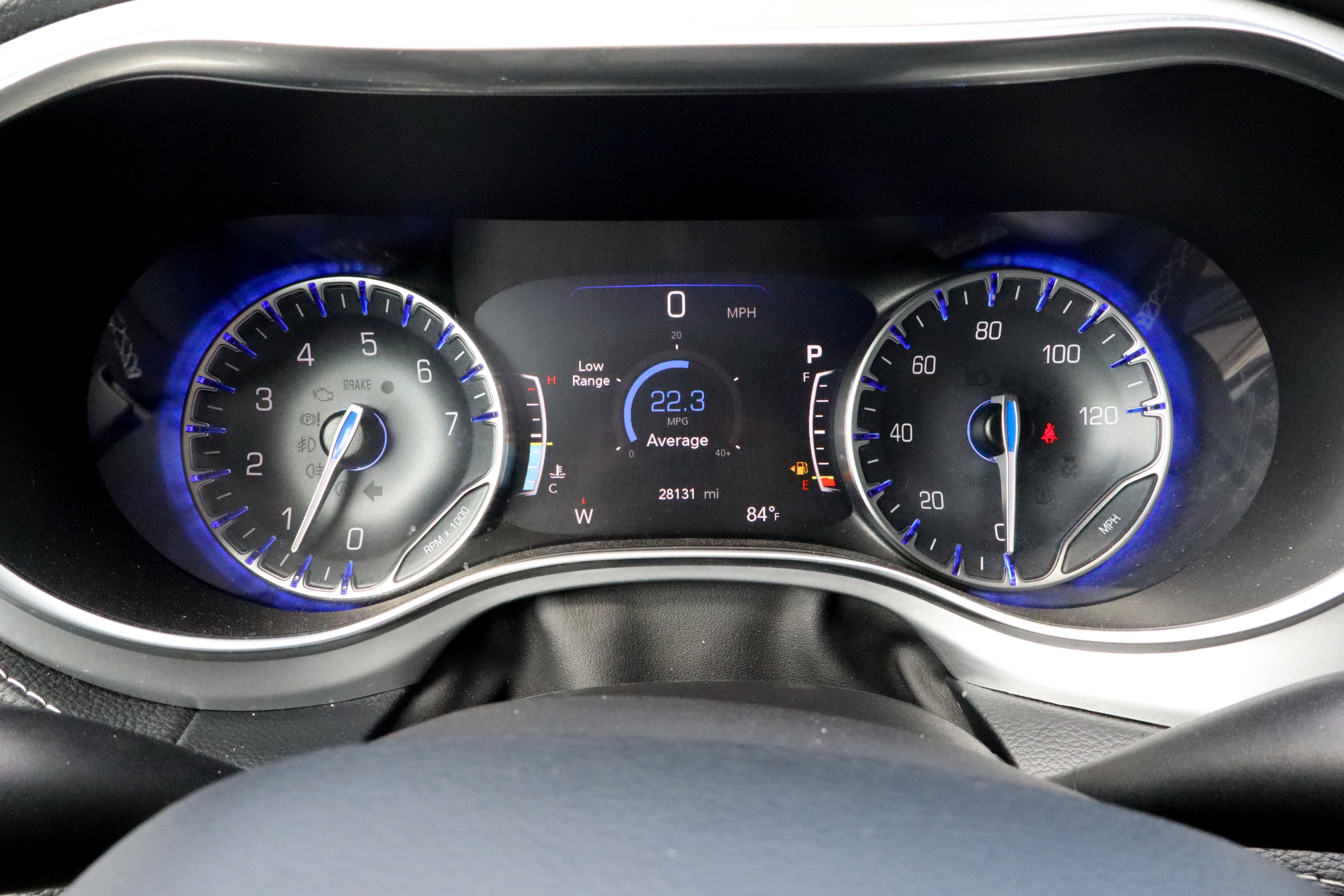 Used 2025 Chrysler Pacifica Limited FWD image 33