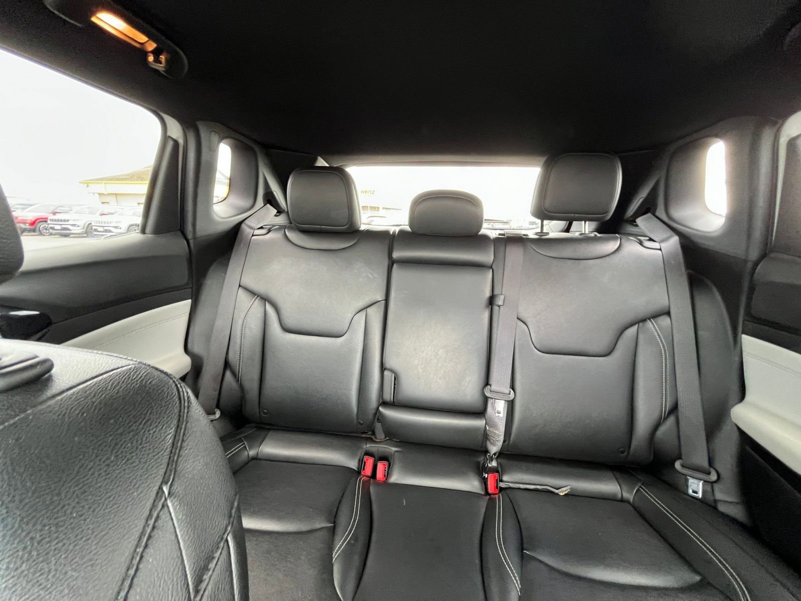 Used 2025 Jeep Compass Limited image 38