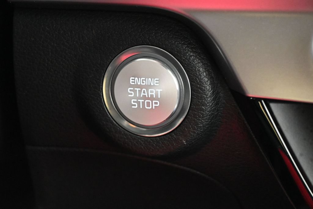 Used 2025 Kia Telluride EX w/ EX Captain's Chair Package FWD image 25