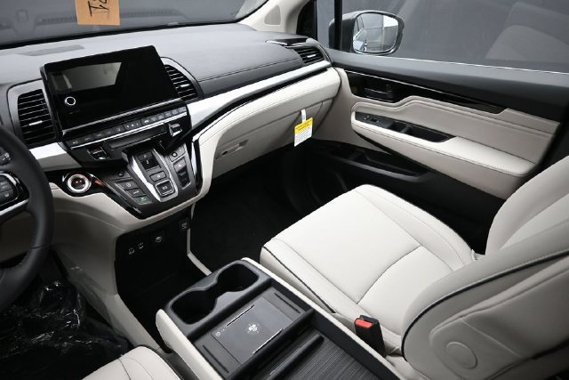 New 2027 Honda Odyssey Touring image 13