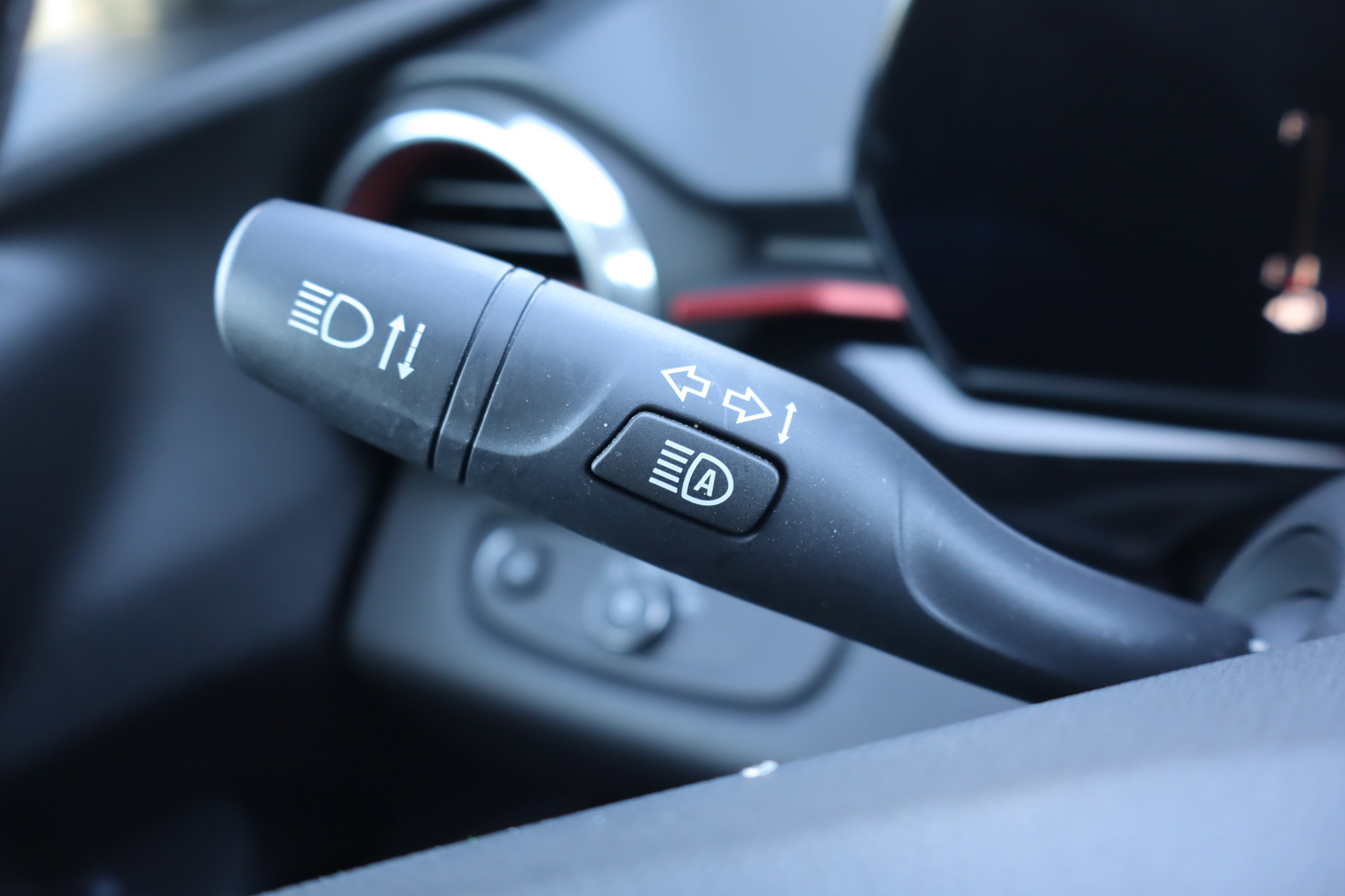 Certified 2024 Chevrolet Trax RS w/ Driver Confidence Package image 22