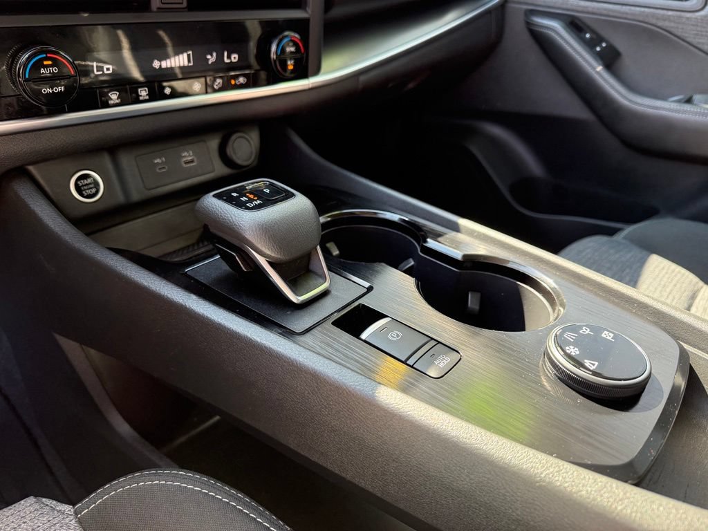 Certified 2023 Nissan Rogue SV AWD/4WD image 22