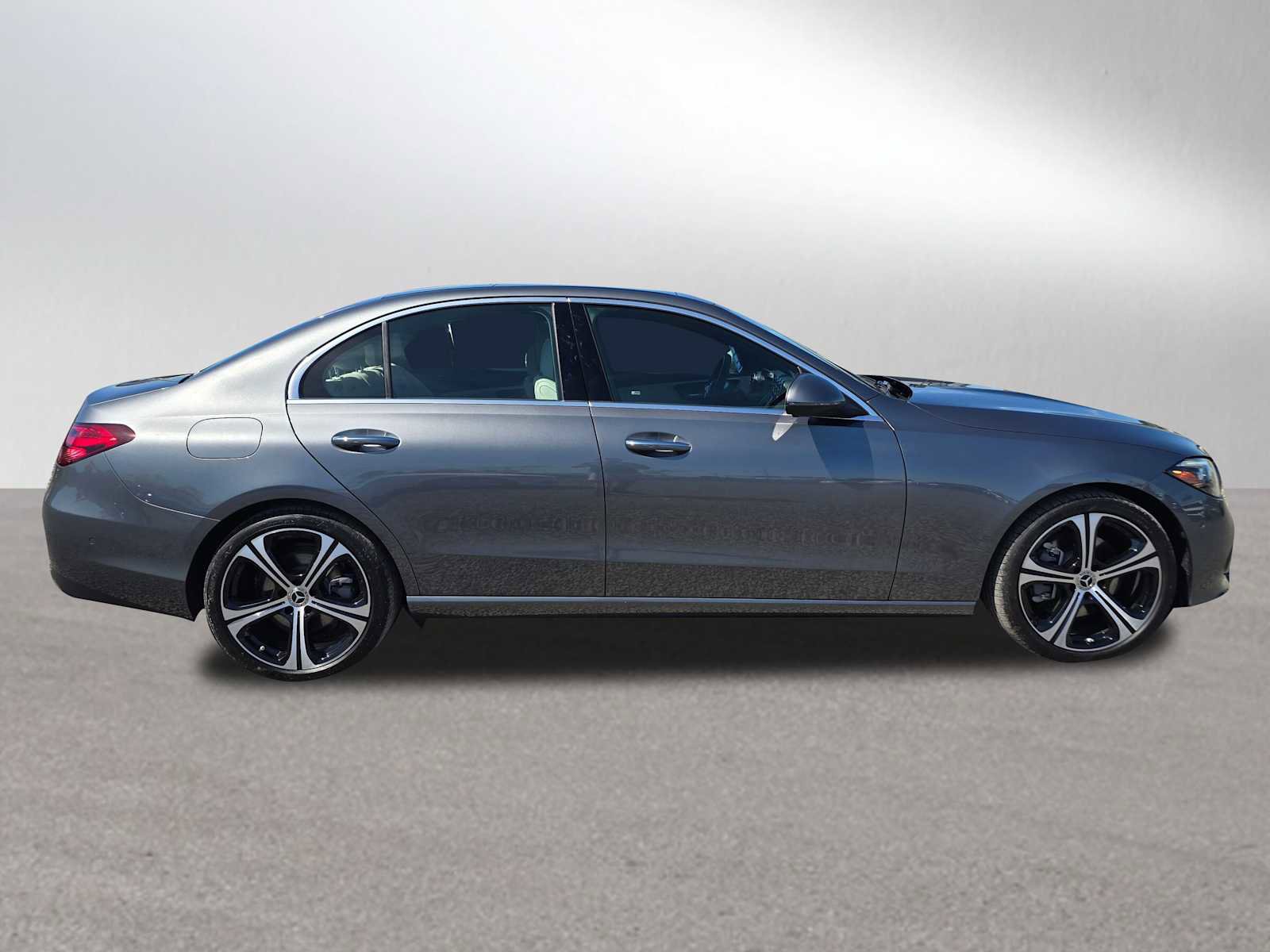 Used 2026 Mercedes-Benz C 300 Sedan image 2