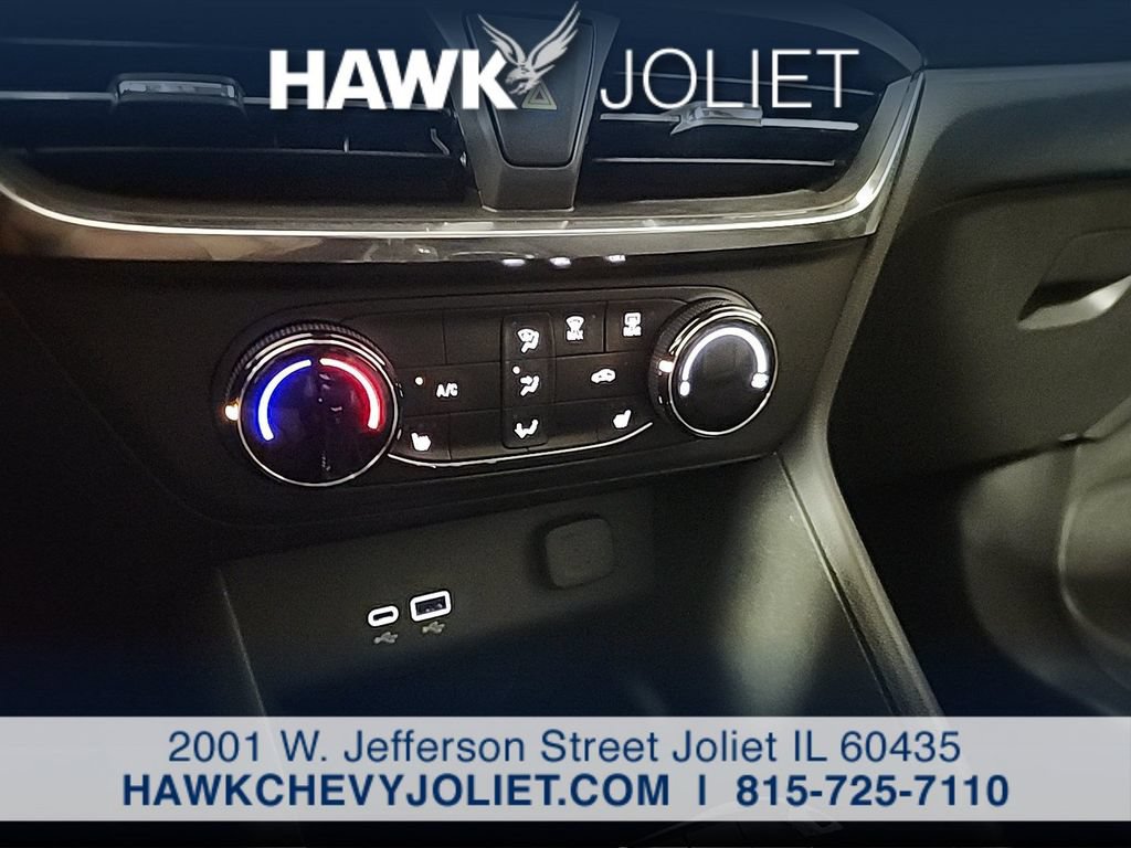 Used 2024 Buick Encore GX Preferred w/ Comfort Package AWD/4WD image 16