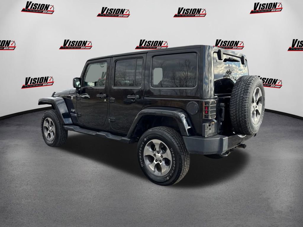 Used 2018 Jeep Wrangler Unlimited Sahara w/ Connectivity Group image 7