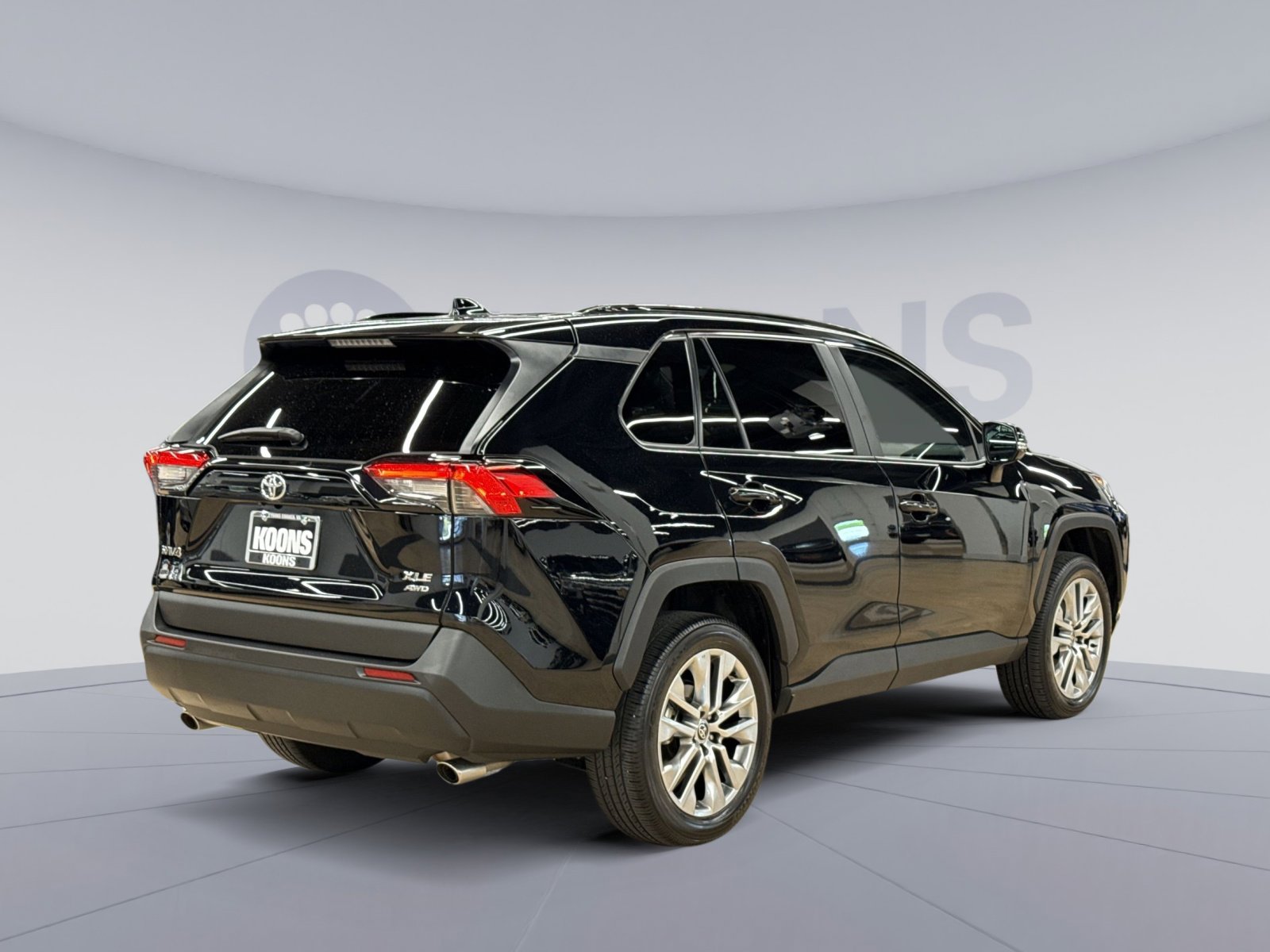 Used 2025 Toyota RAV4 XLE Premium w/ Weather Package AWD/4WD image 11