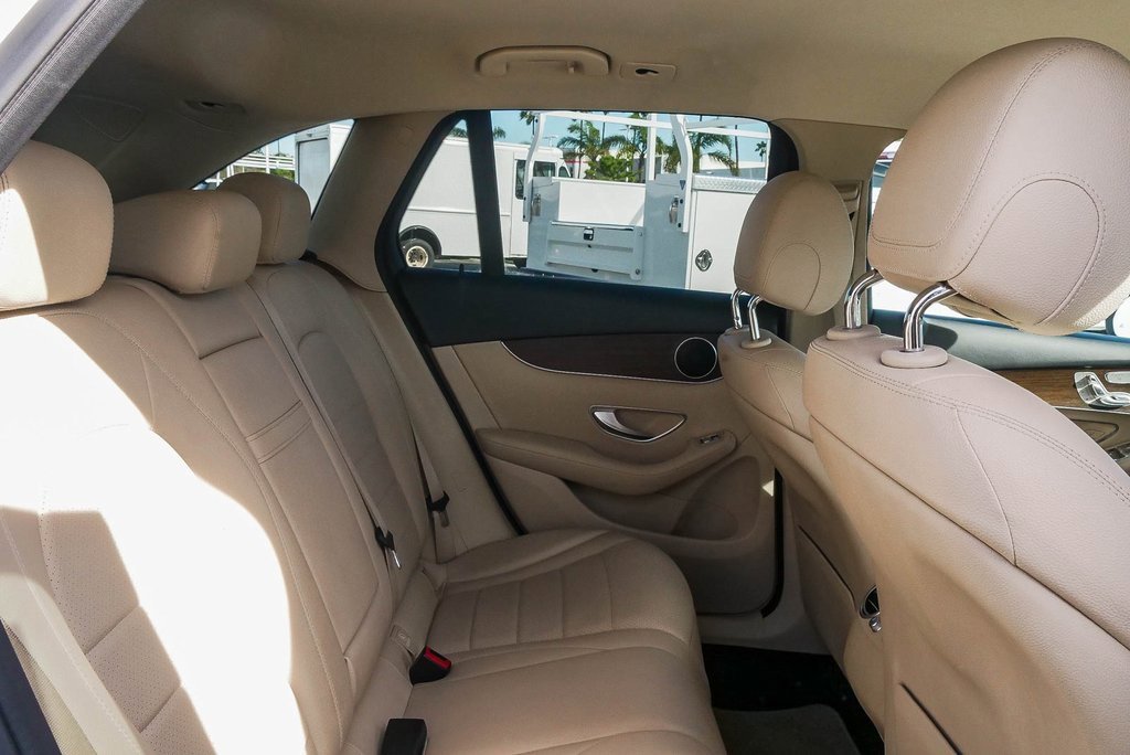 Used 2020 Mercedes-Benz GLC 300 image 15