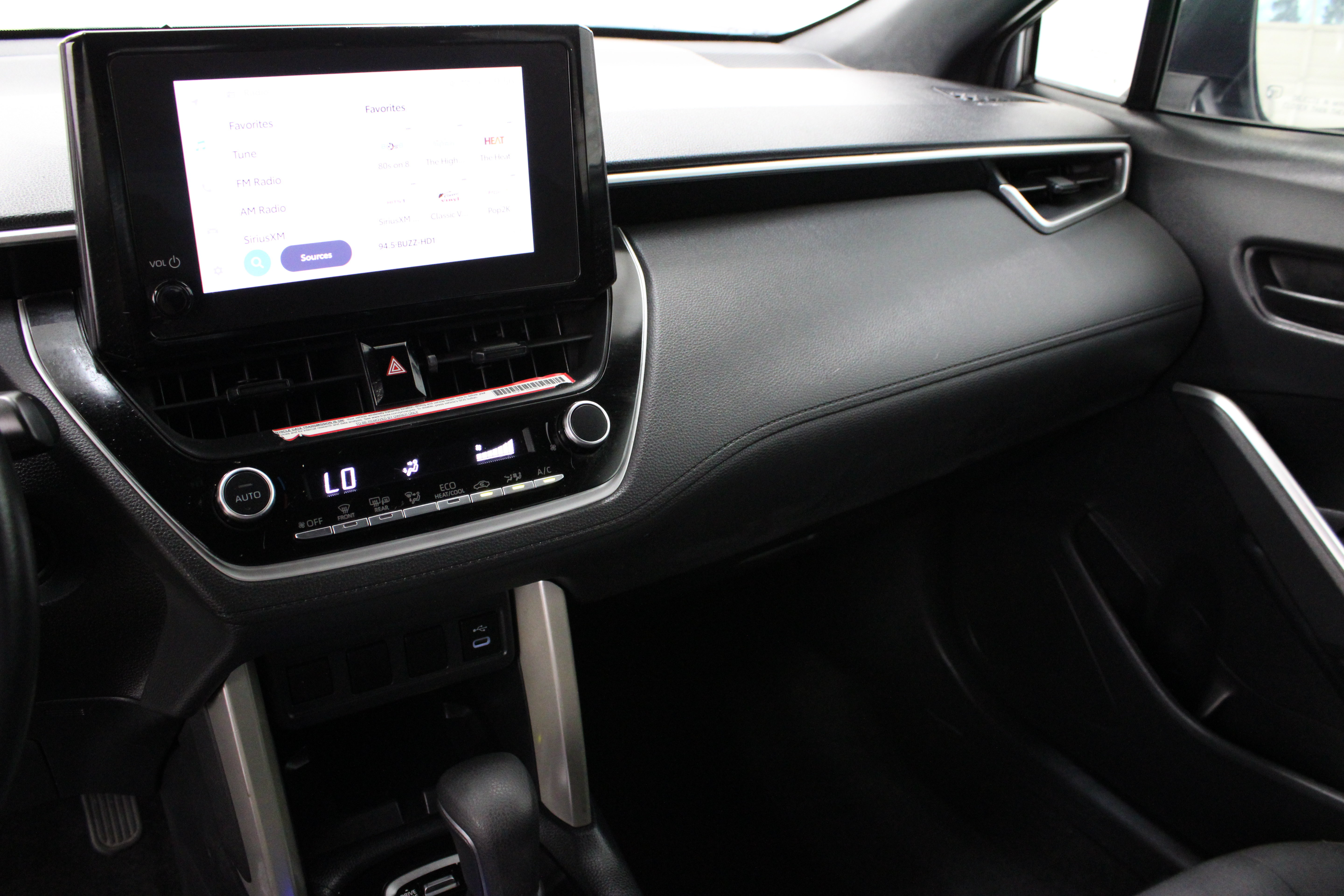 Certified 2024 Toyota Corolla Cross AWD Hybrid image 15