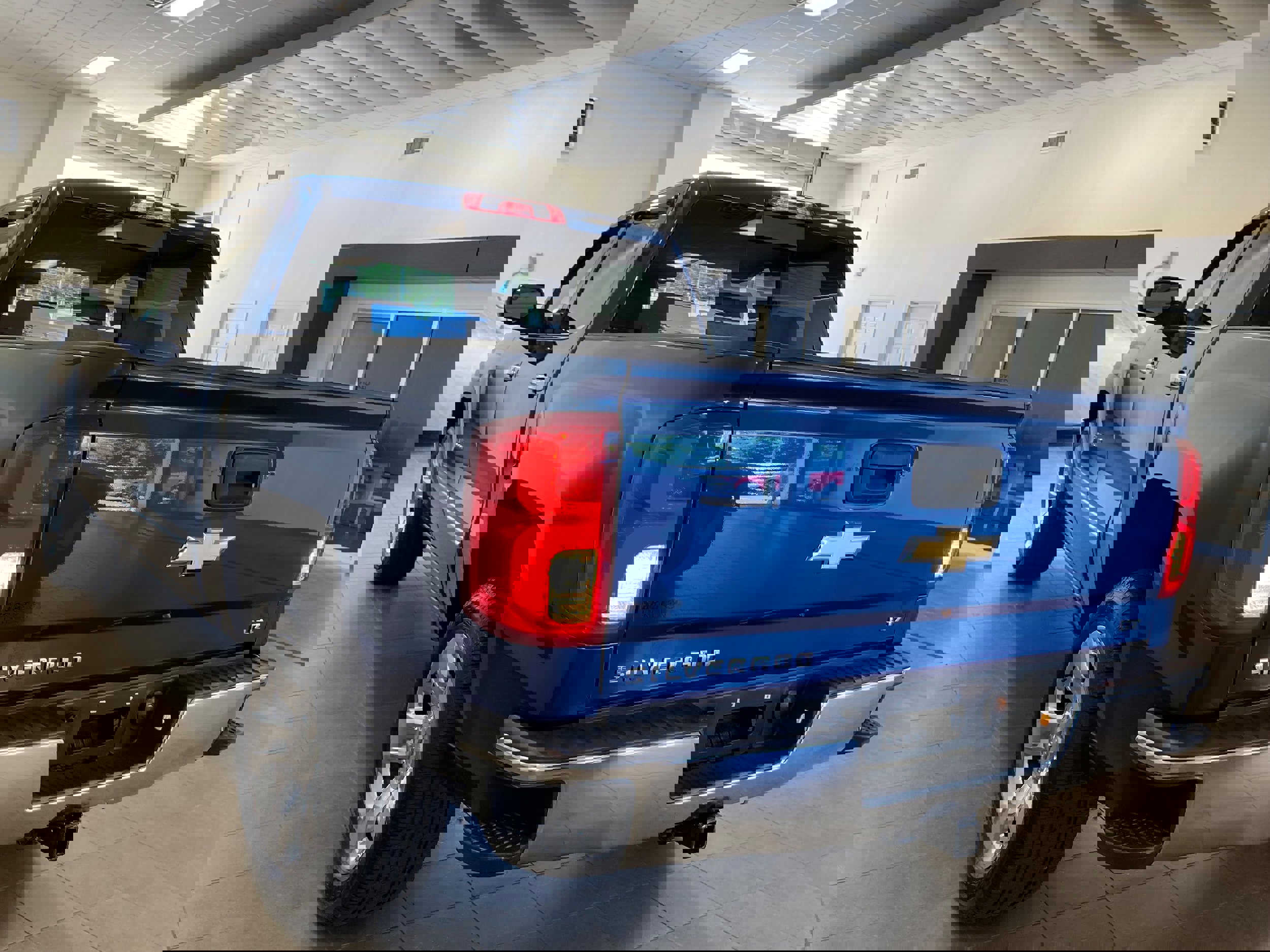 Used 2017 Chevrolet Silverado 1500 LTZ w/ Sport Package image 5