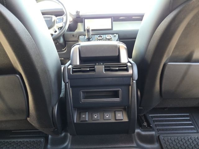 Used 2021 Land Rover Defender 110 SE AWD/4WD image 29